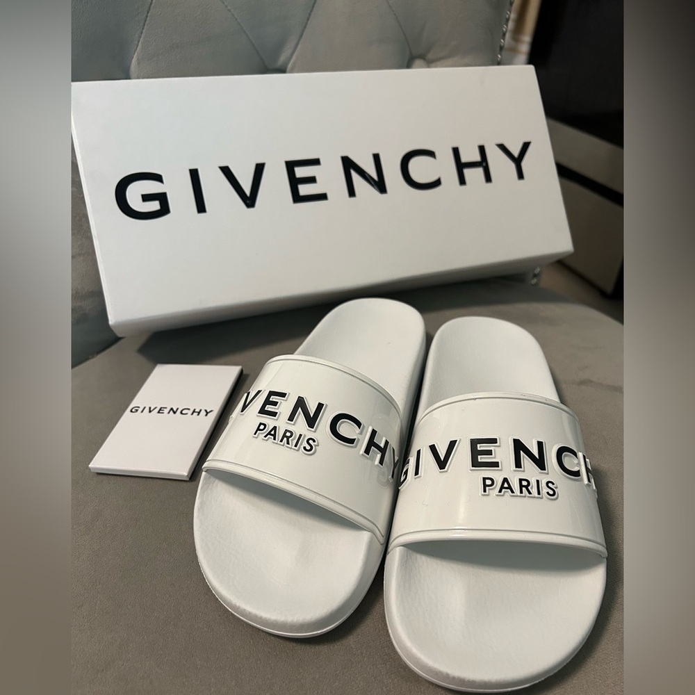 Authentic Givenchy Logo White Slide, Women Size 36)